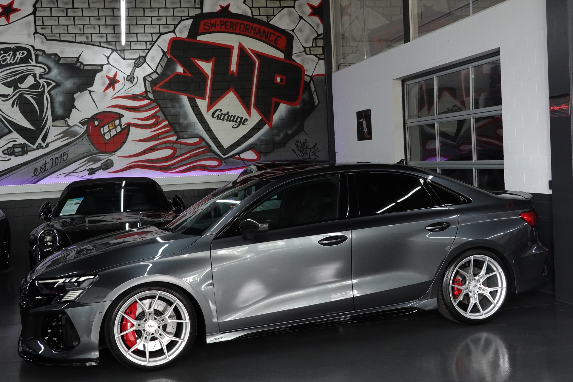 AUDI RS3 LIMOUSINE 2.5 TSI QUATTRO S-TRONIC CH-FZ SEDAN GRAIL ON TOP-showroom-element-1
