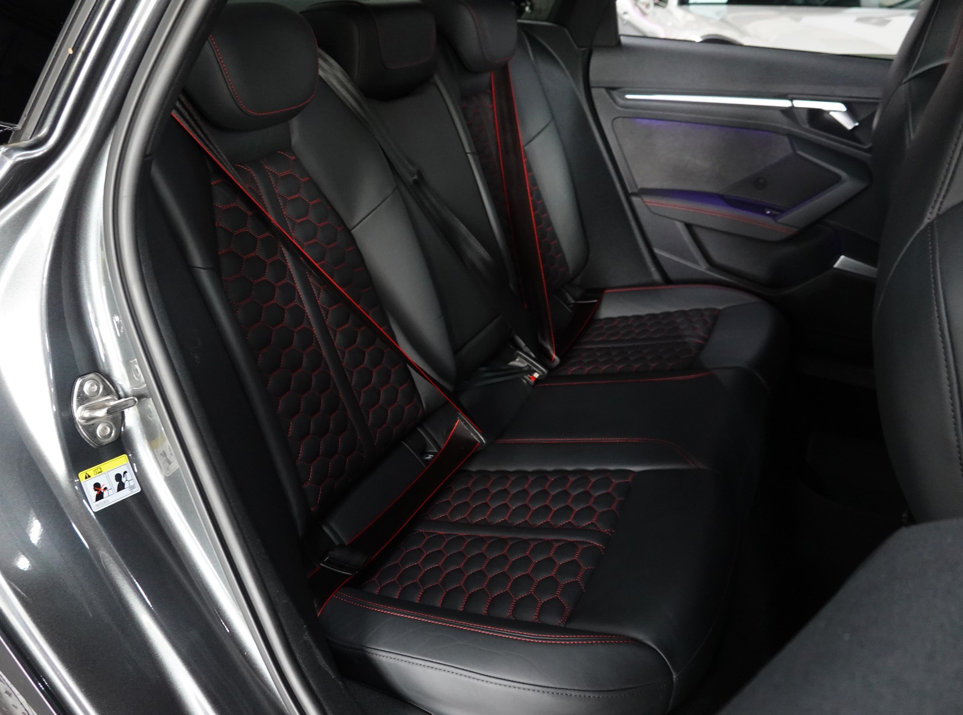 AUDI RS3 LIMOUSINE 2.5 TSI QUATTRO S-TRONIC CH-FZ SEDAN GRAIL ON TOP-image-38