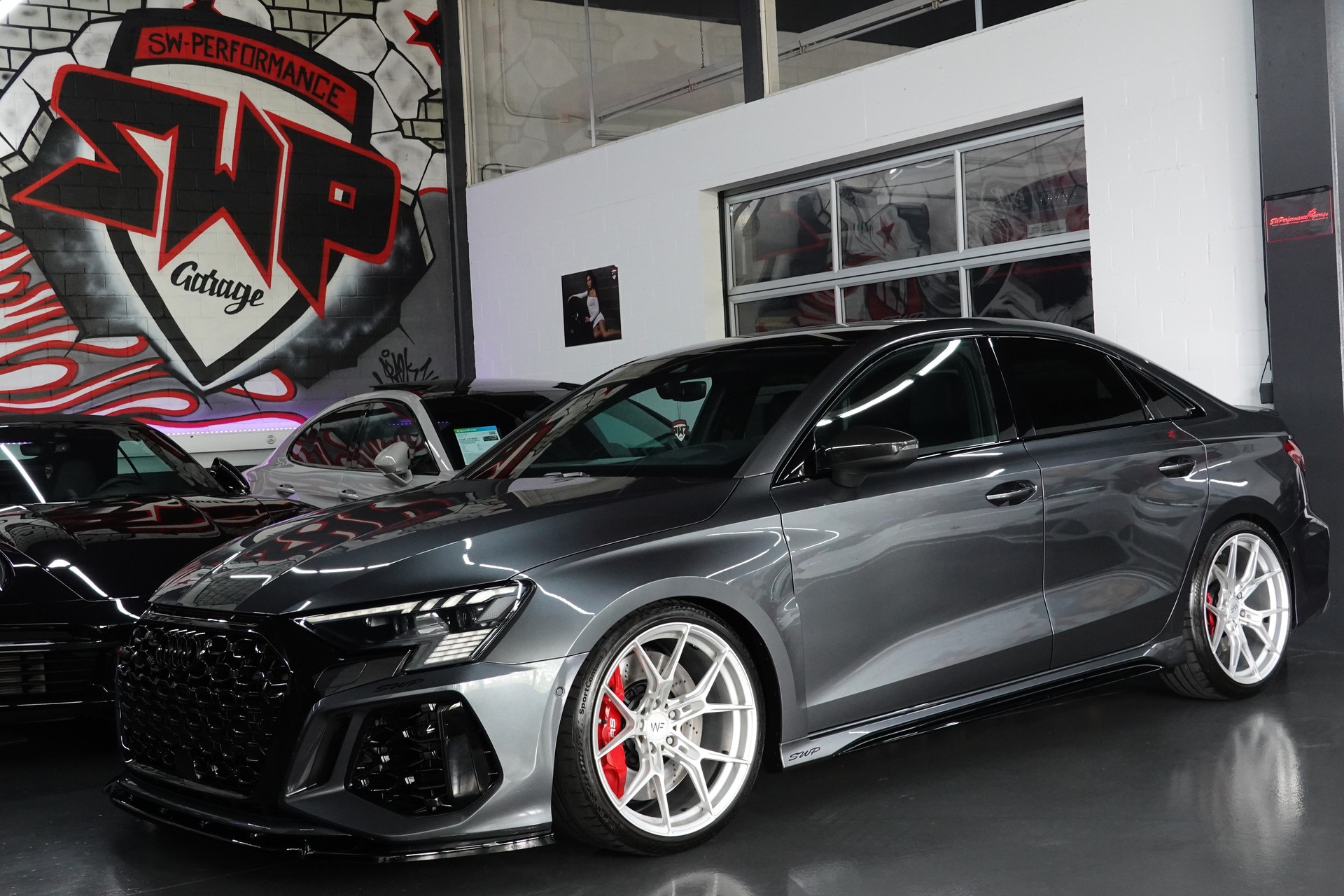 AUDI RS3 LIMOUSINE 2.5 TSI QUATTRO S-TRONIC CH-FZ SEDAN GRAIL ON TOP