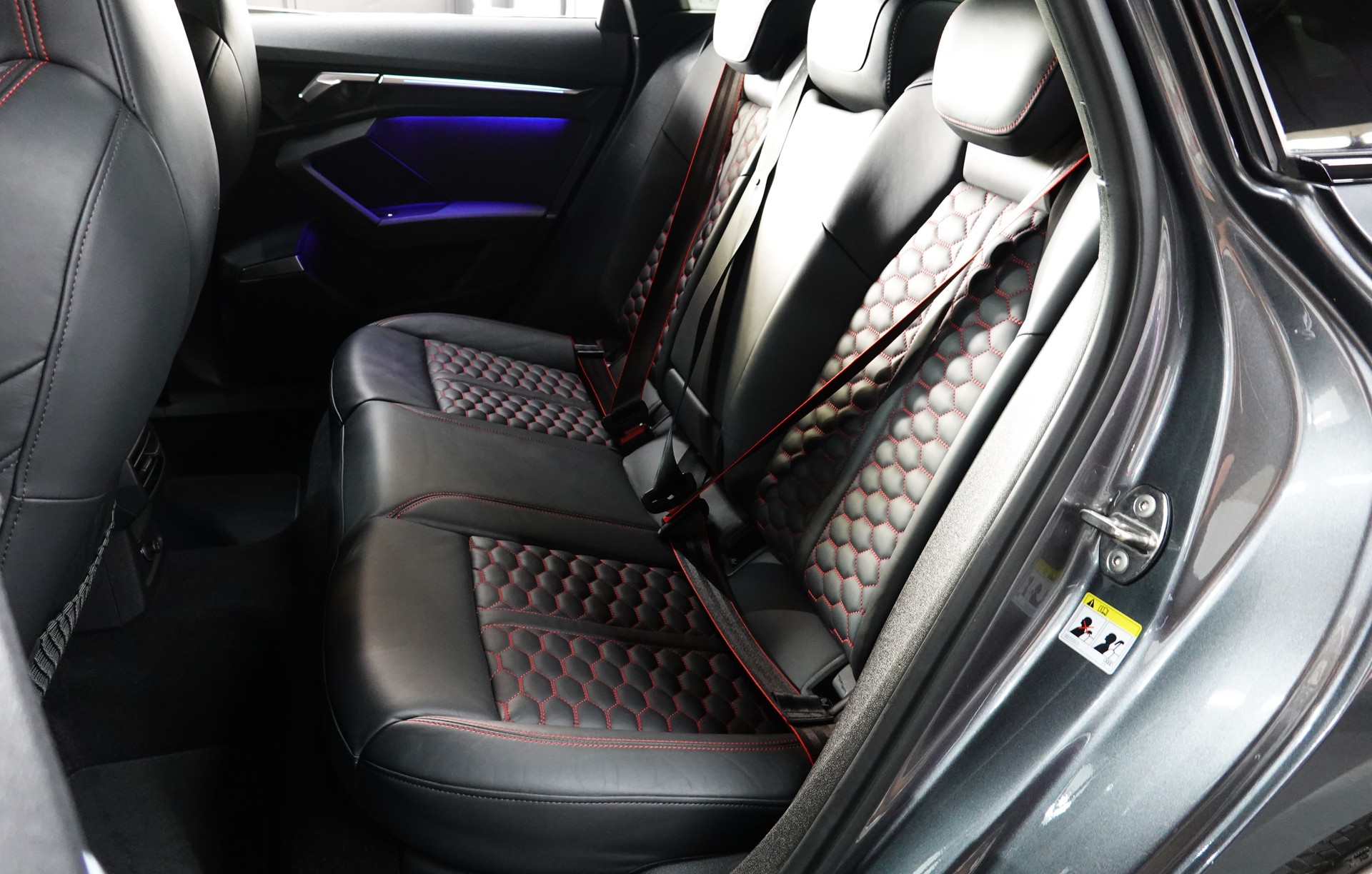 AUDI RS3 LIMOUSINE 2.5 TSI QUATTRO S-TRONIC CH-FZ SEDAN GRAIL ON TOP-image-36