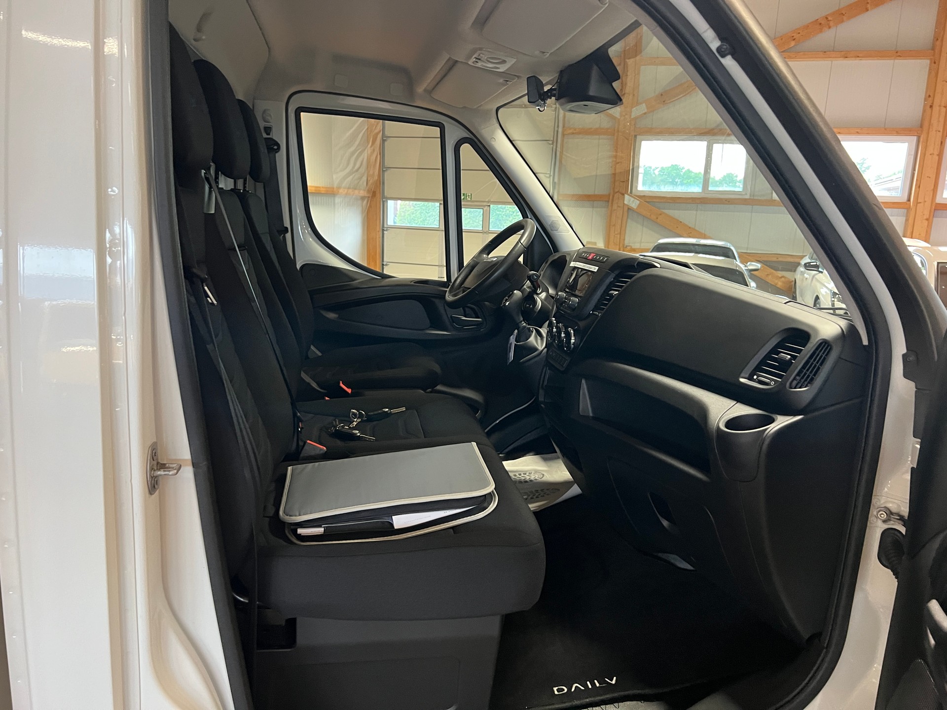 IVECO 35 S 16 A8-image-7