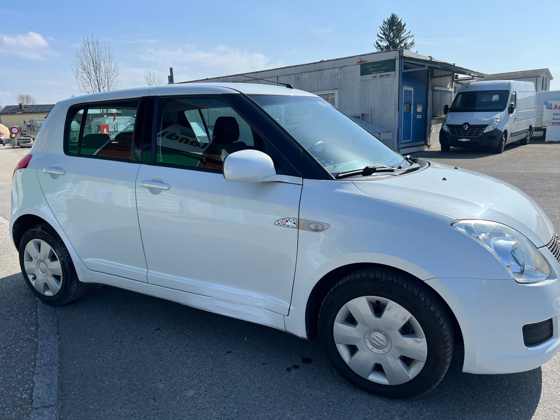 SUZUKI Swift 1.3i 16V GL Top-image-2