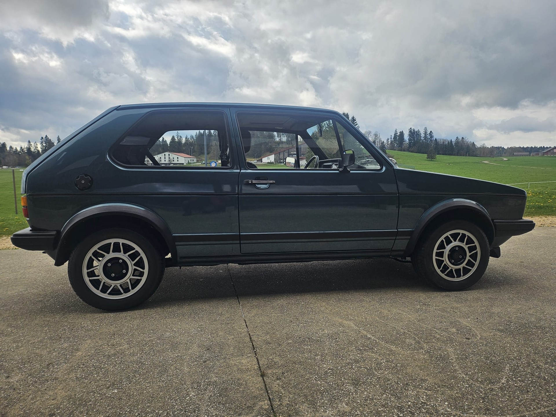 VW GTI original gute zustand veteranenfahrzeug expertisé vétéran en bon état-image-12