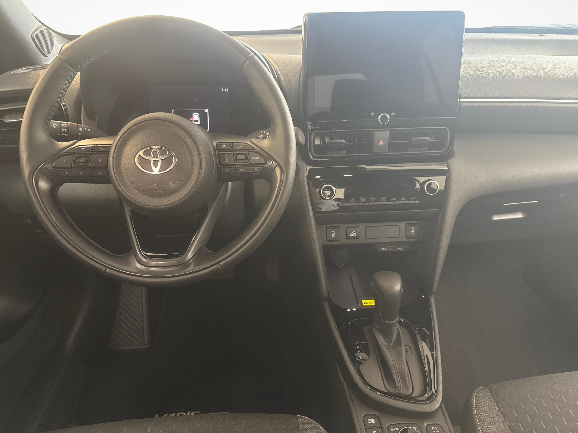 TOYOTA Yaris Cross 1.5 VVT-i HSD Trend AWD-i-image-7