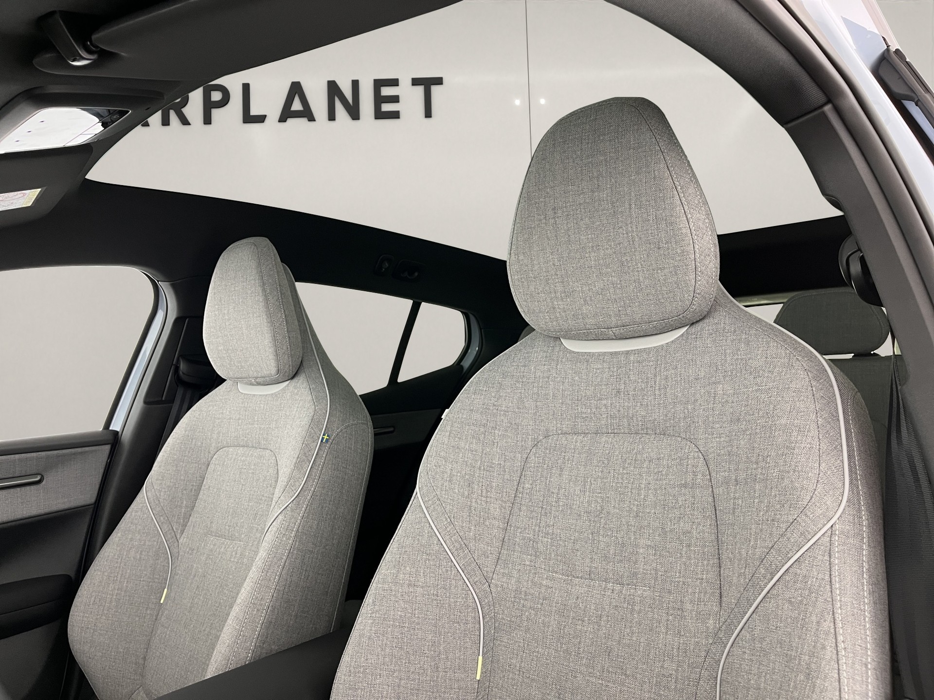 VOLVO EX30 P8 AWD-image-17