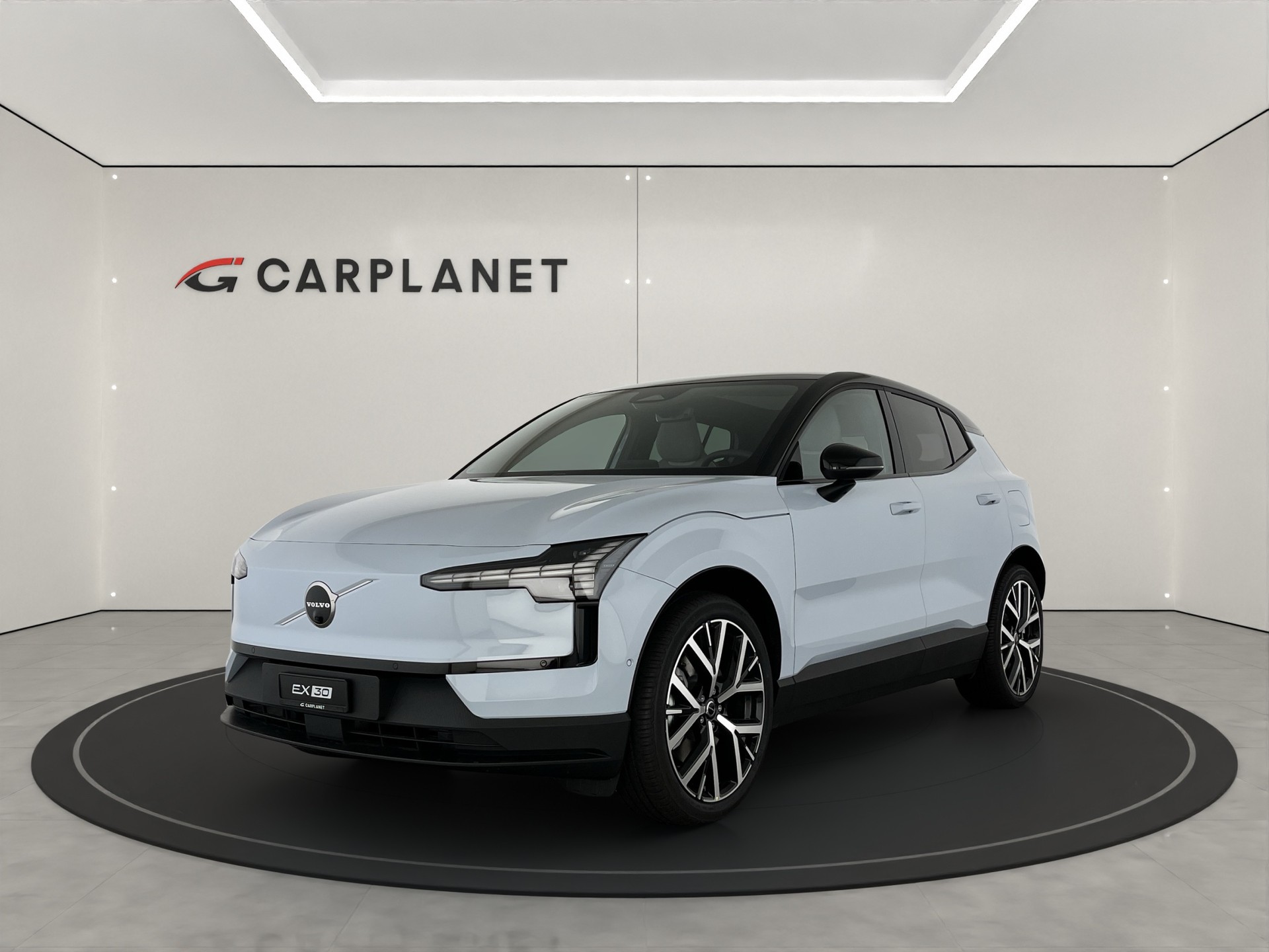 VOLVO EX30 P8 AWD
