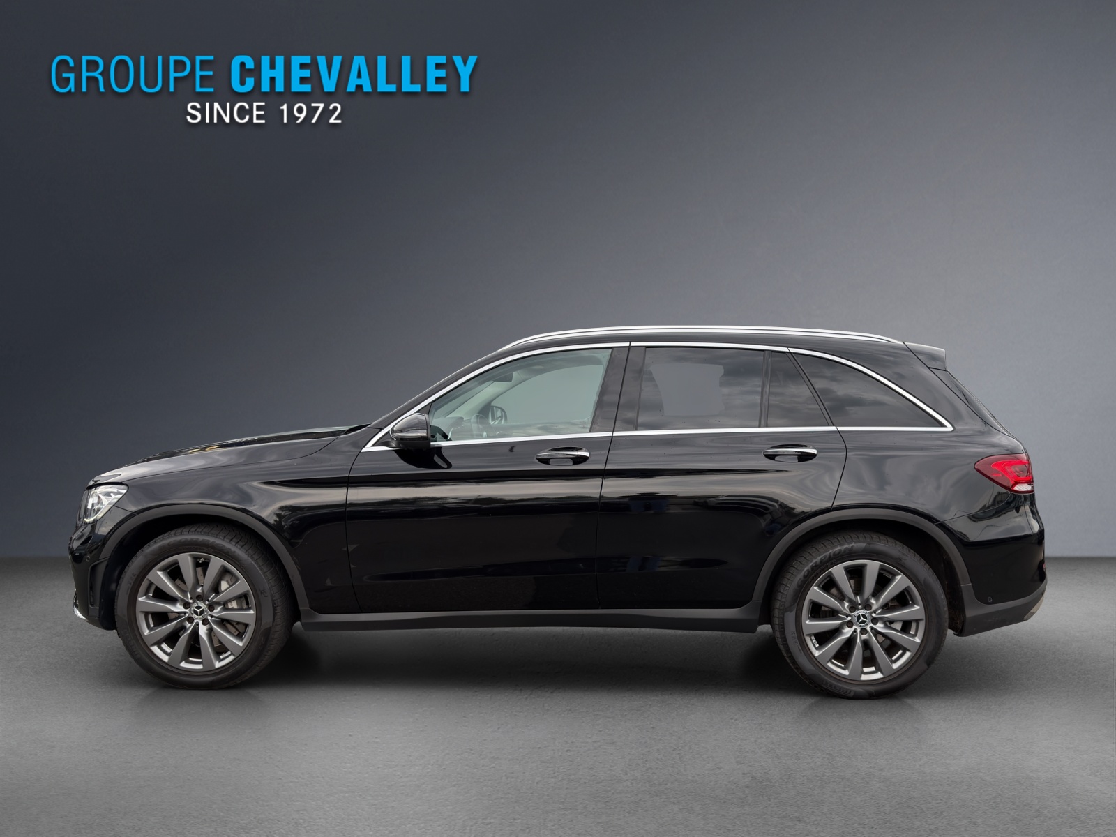MERCEDES-BENZ GLC 200 AMG Line 4Matic 9G-Tronic-showroom-element-2