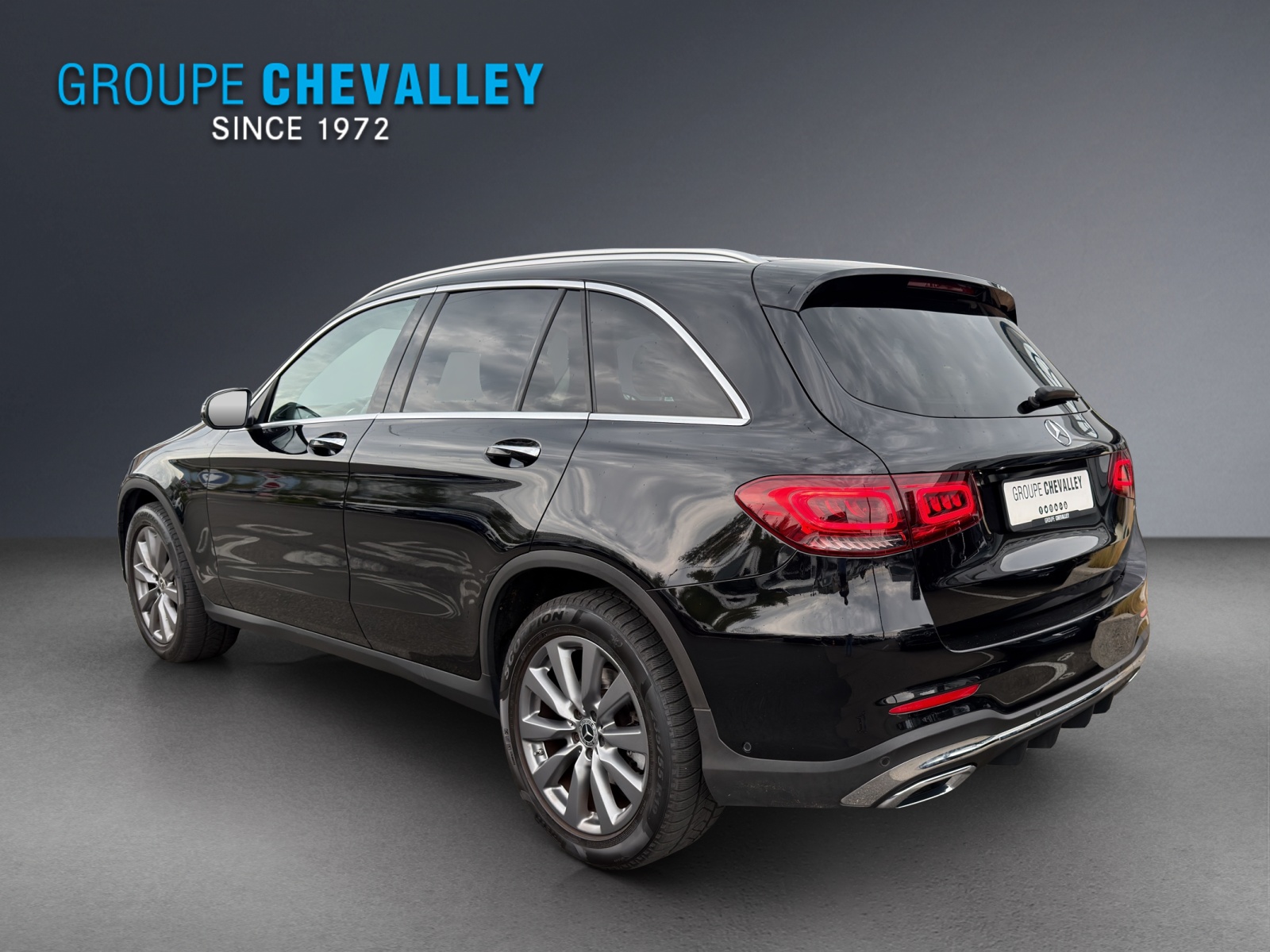 MERCEDES-BENZ GLC 200 AMG Line 4Matic 9G-Tronic-showroom-element-3