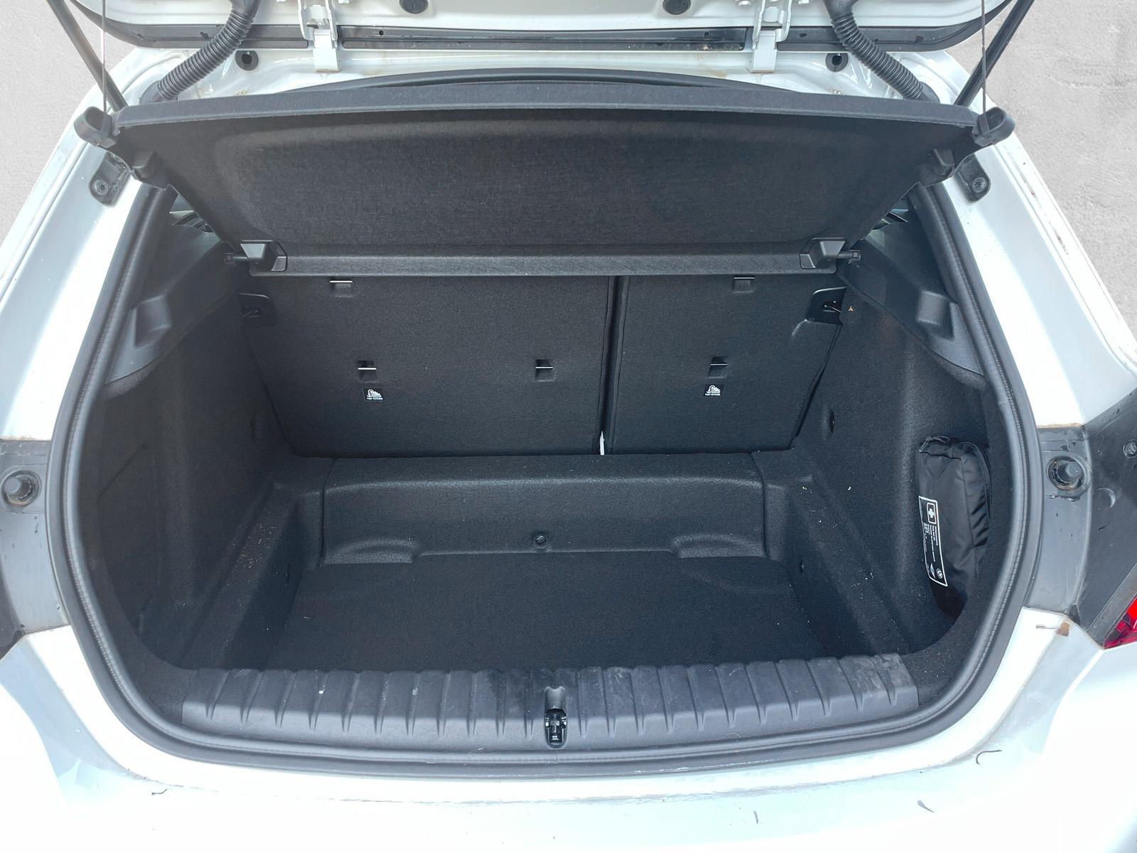 BMW M135i xDrive-image-4
