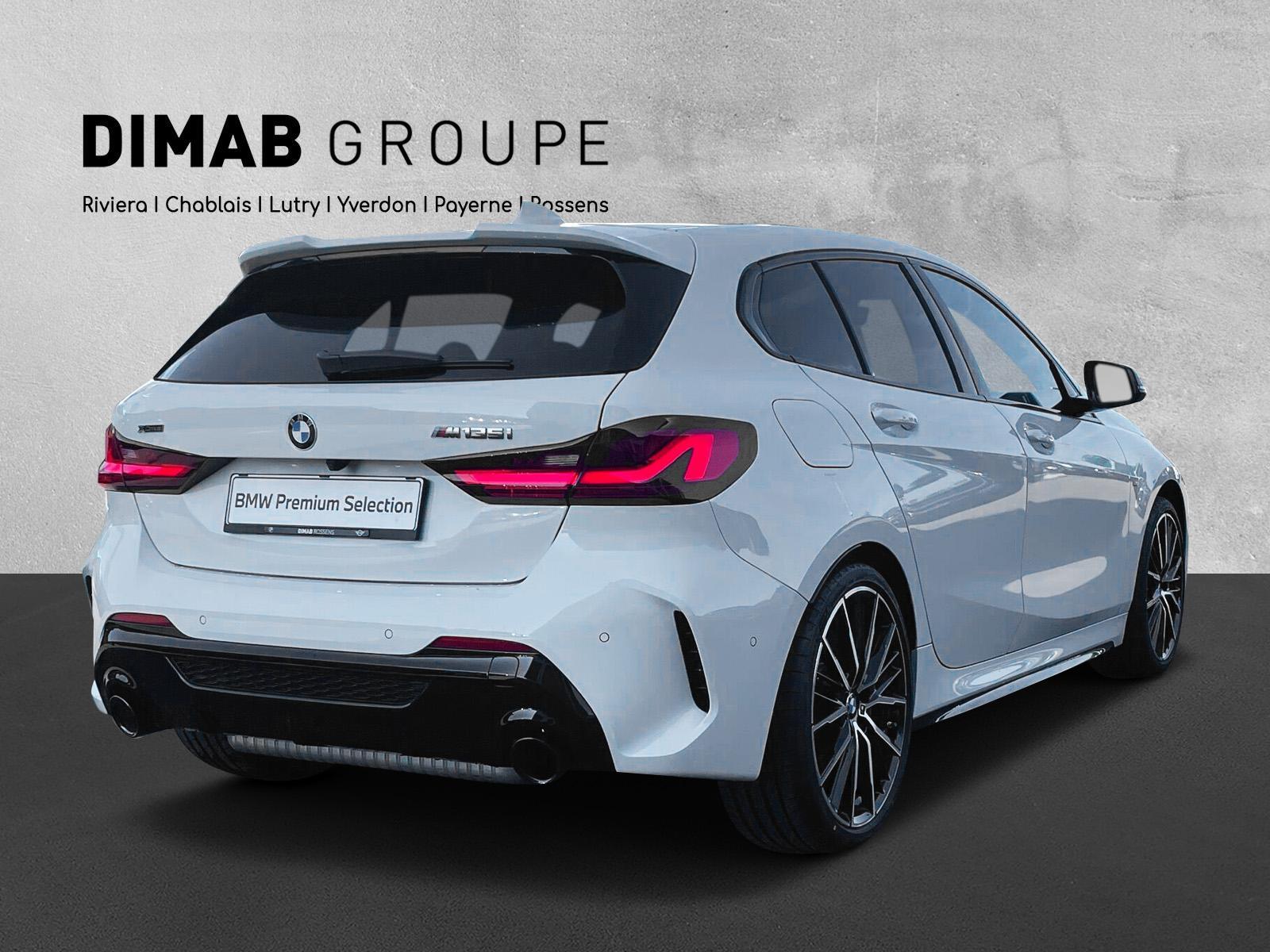 BMW M135i xDrive-showroom-element-2