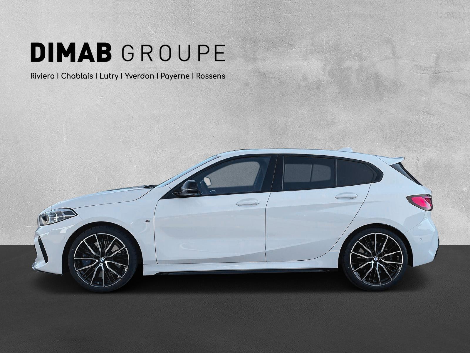 BMW M135i xDrive-showroom-element-1