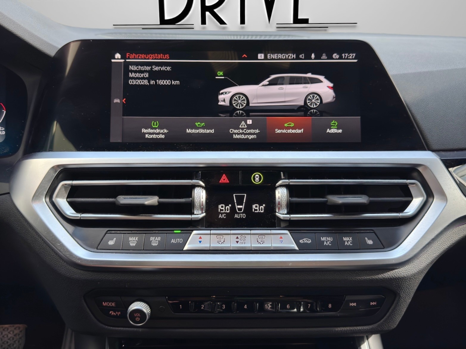 BMW 320d xDrive 48V Touring Sport Line Steptronic-image-16