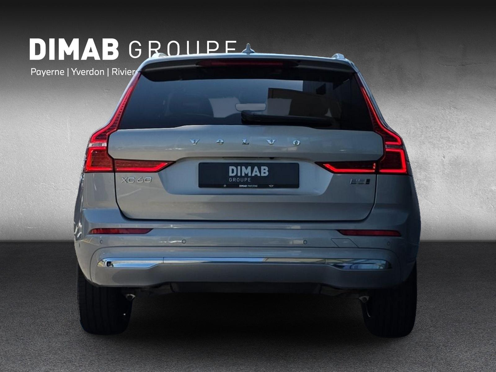 VOLVO XC60 2.0 B5 MH Ultimate Bright AWD (CH)-showroom-element-3