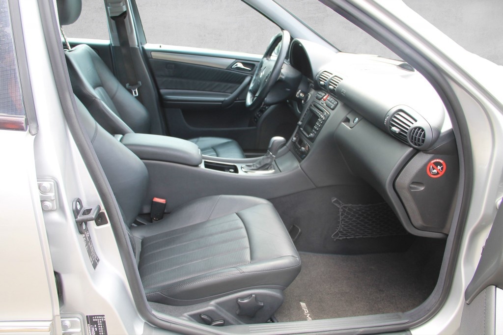 MERCEDES-BENZ C 32 AMG Automatic-image-8