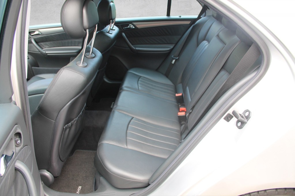 MERCEDES-BENZ C 32 AMG Automatic-image-7