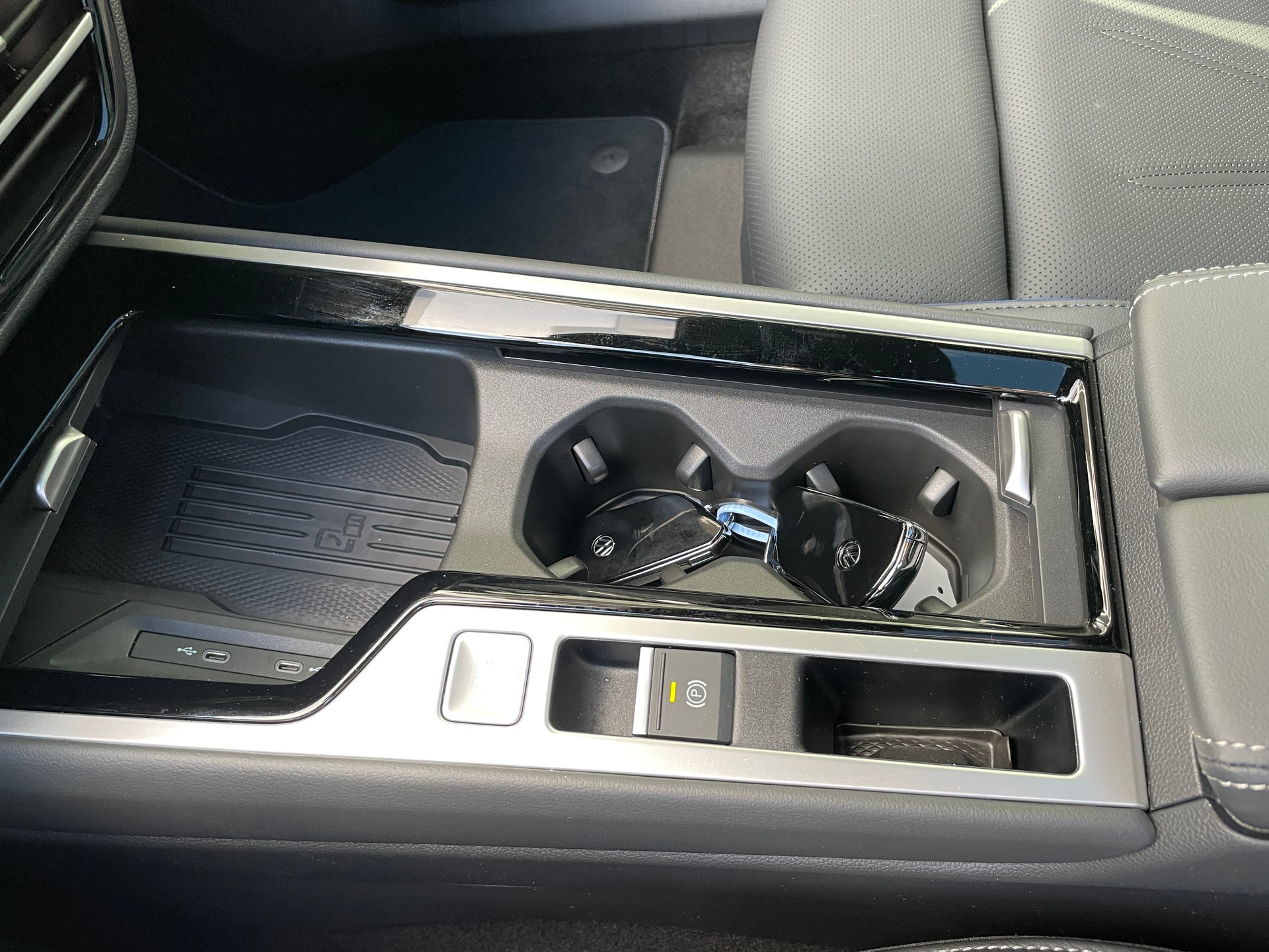 VW Passat Variant 1.5e TSI R-Line DSG-image-21