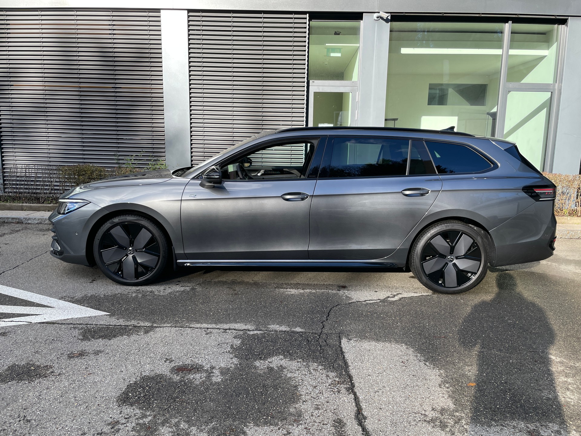 VW Passat Variant 1.5e TSI R-Line DSG-image-7