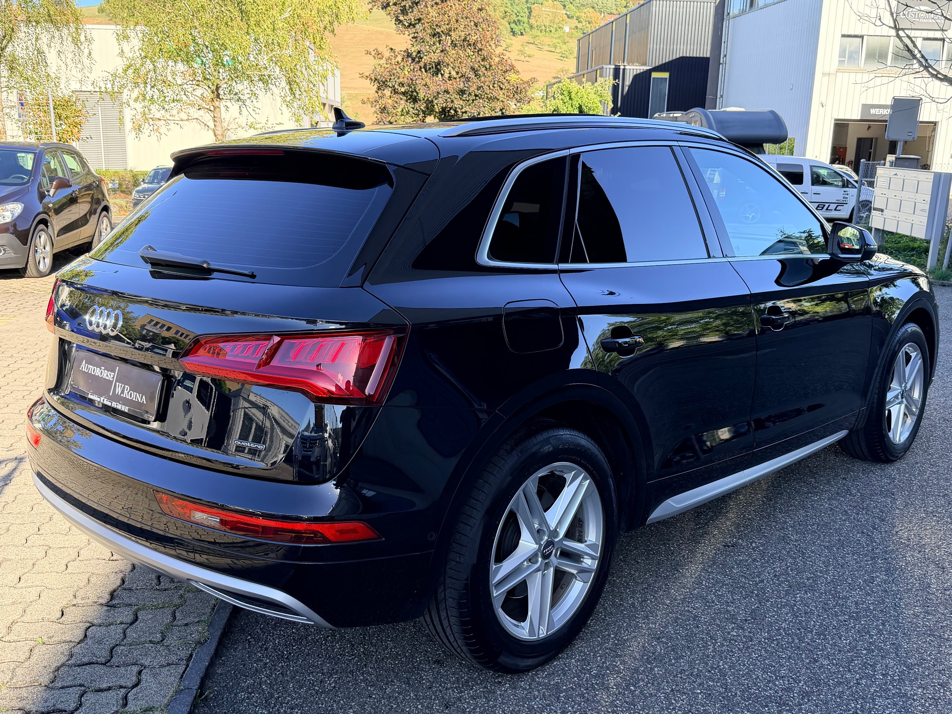 AUDI Q5 45 TFSI sport quattro S-tronic-showroom-element-2