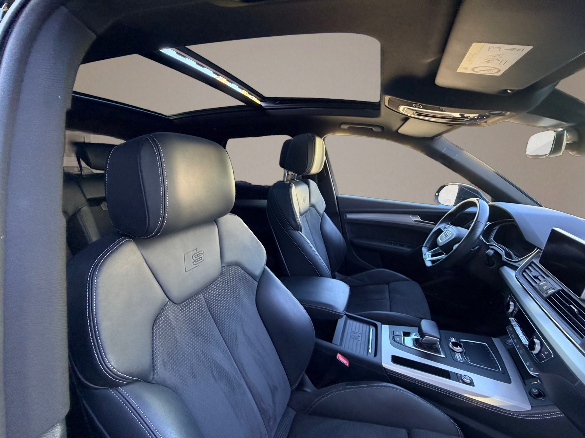 AUDI Q5 45 TFSI sport quattro S-tronic-image-10