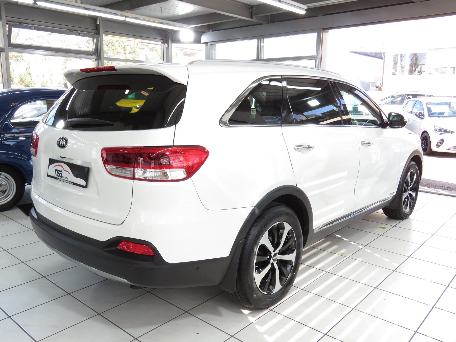 KIA Sorento 2.2 CRDI Style Automat 4WD (ab Platz, Fixpreis)-showroom-element-3