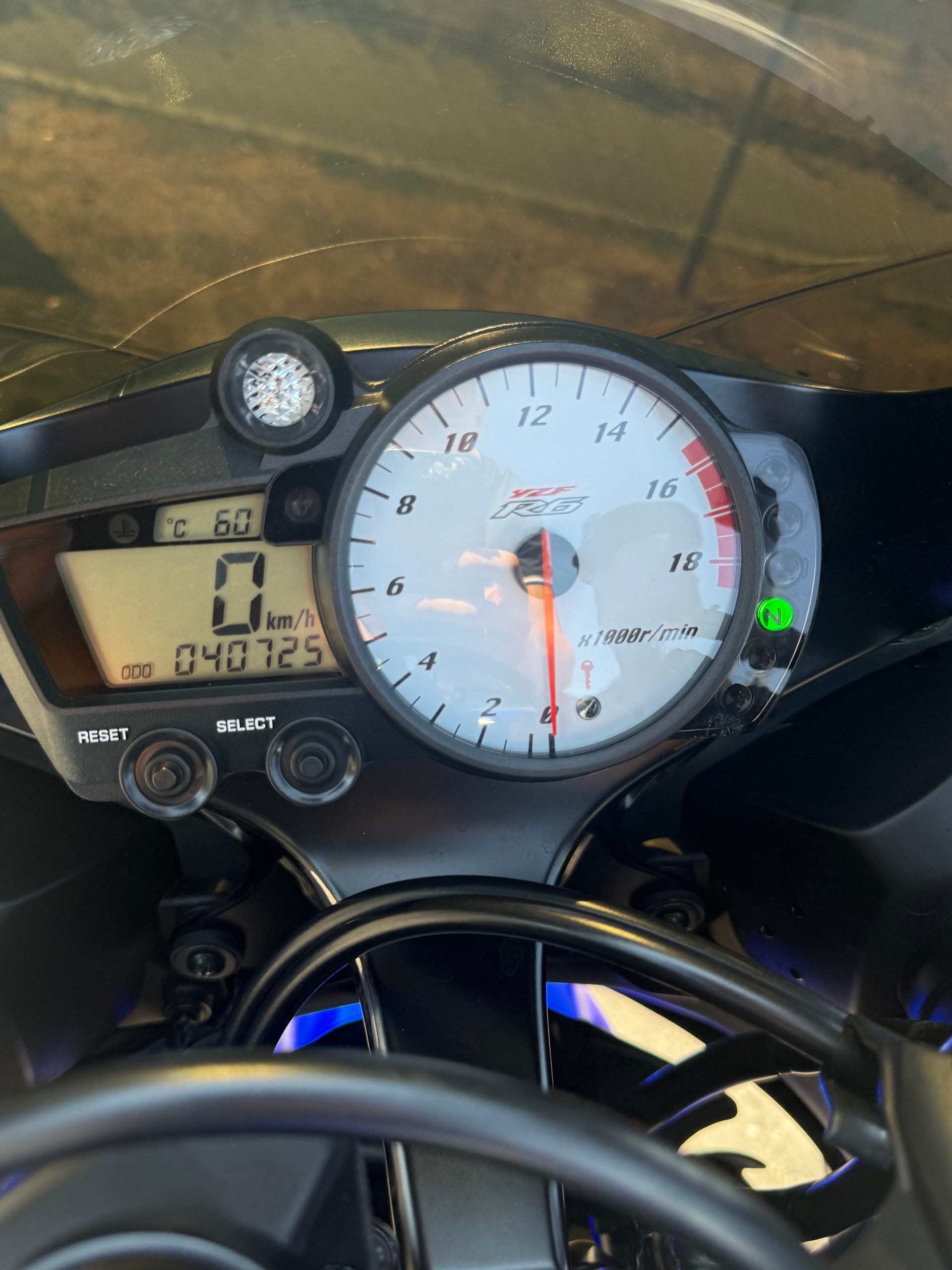 YAMAHA YZF-R6 (25kW)-image-4
