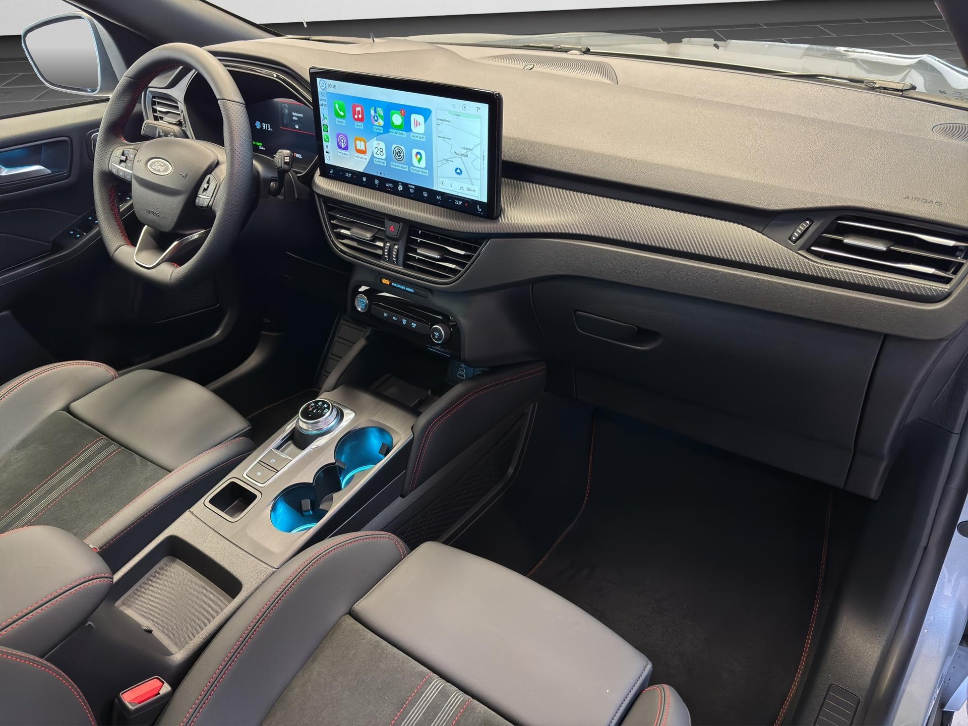FORD Kuga 2.5 Hybrid ST-Line X 4x4-image-12