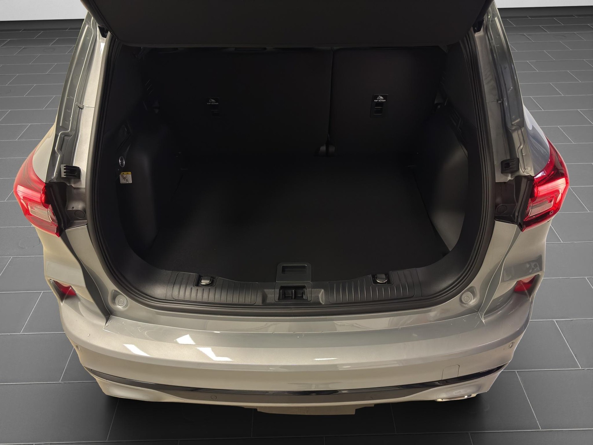FORD Kuga 2.5 Hybrid ST-Line X 4x4-image-16