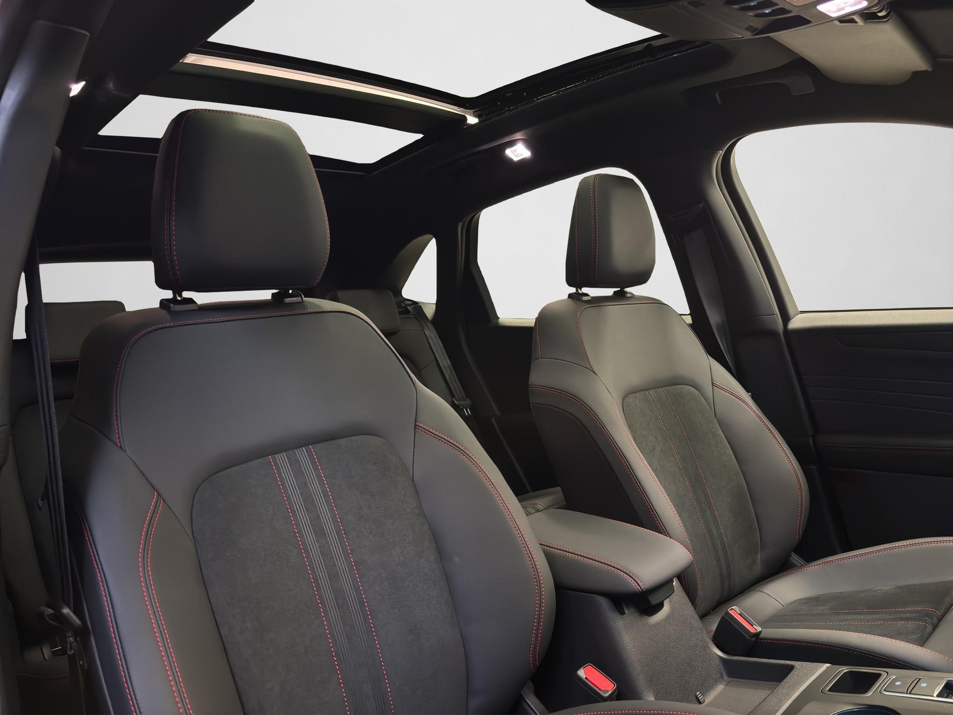 FORD Kuga 2.5 Hybrid ST-Line X 4x4-image-13