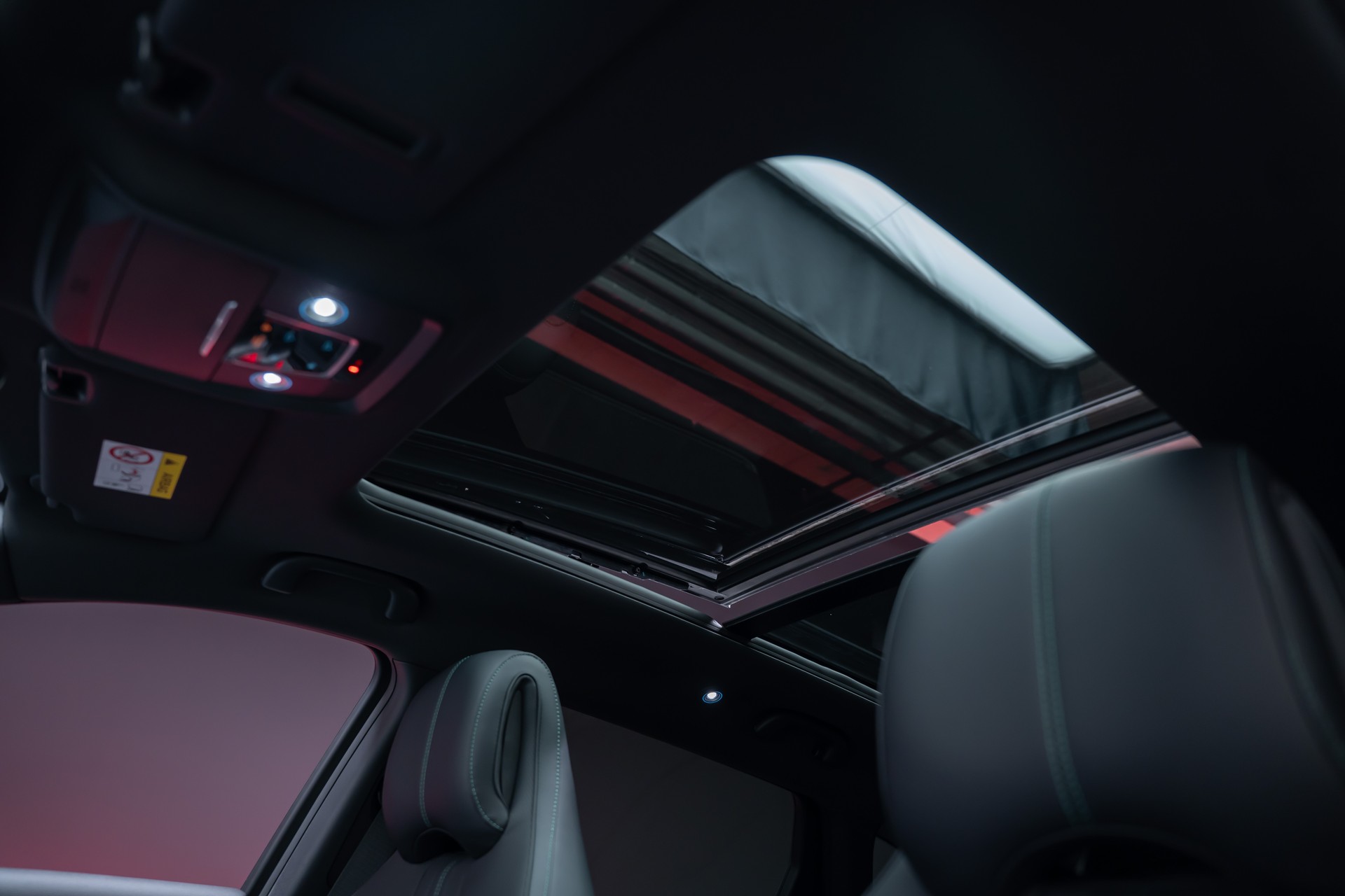 BYD Seal U DM-i Design AWD Seal U DM-i Design AWD / Panorama / Head-Up Display / 360 Kamera-image-19
