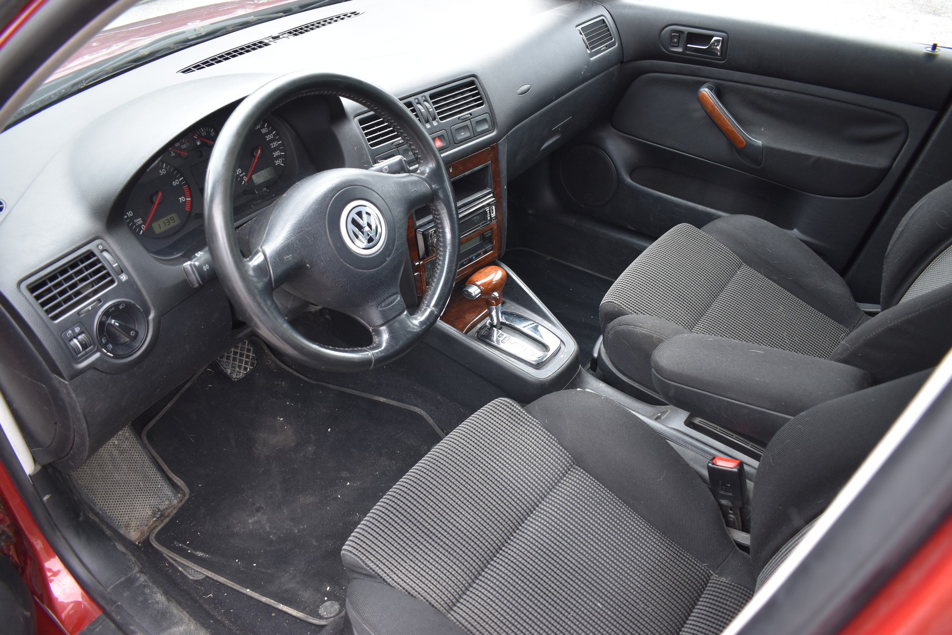 VW Bora Variant 2.3 Highline-image-5