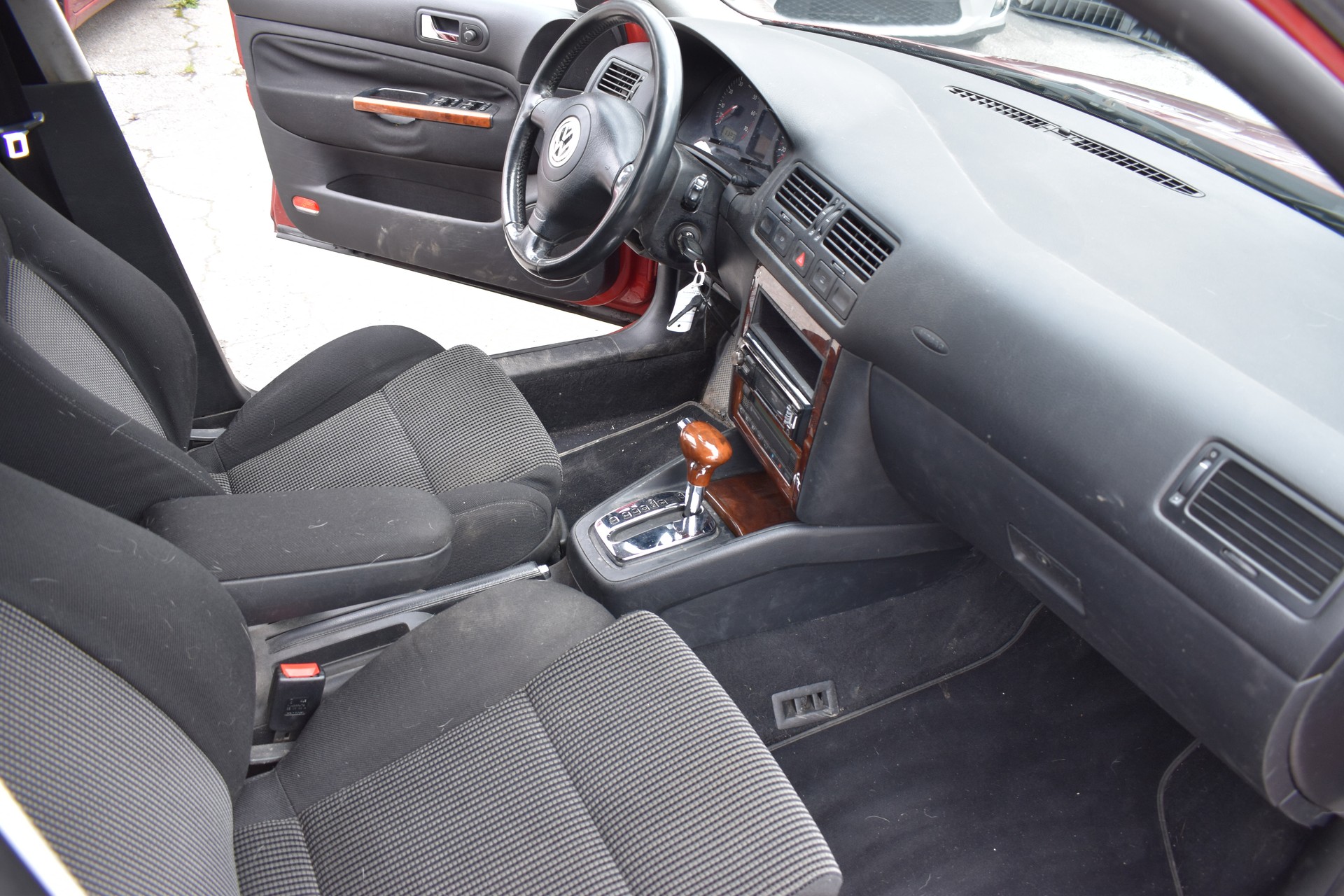 VW Bora Variant 2.3 Highline-image-7