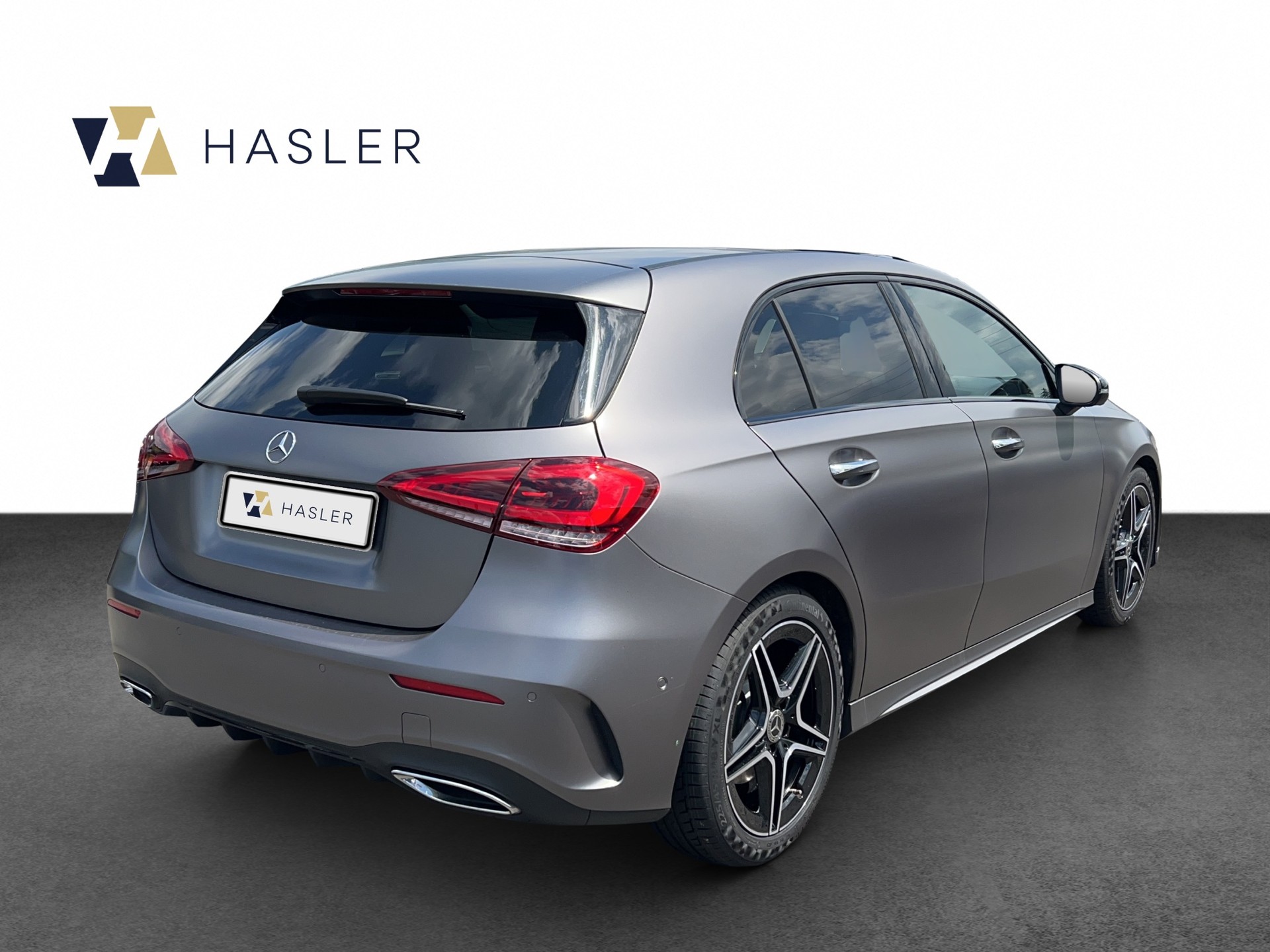 MERCEDES-BENZ A 220 d 4Matic AMG Line-image-5