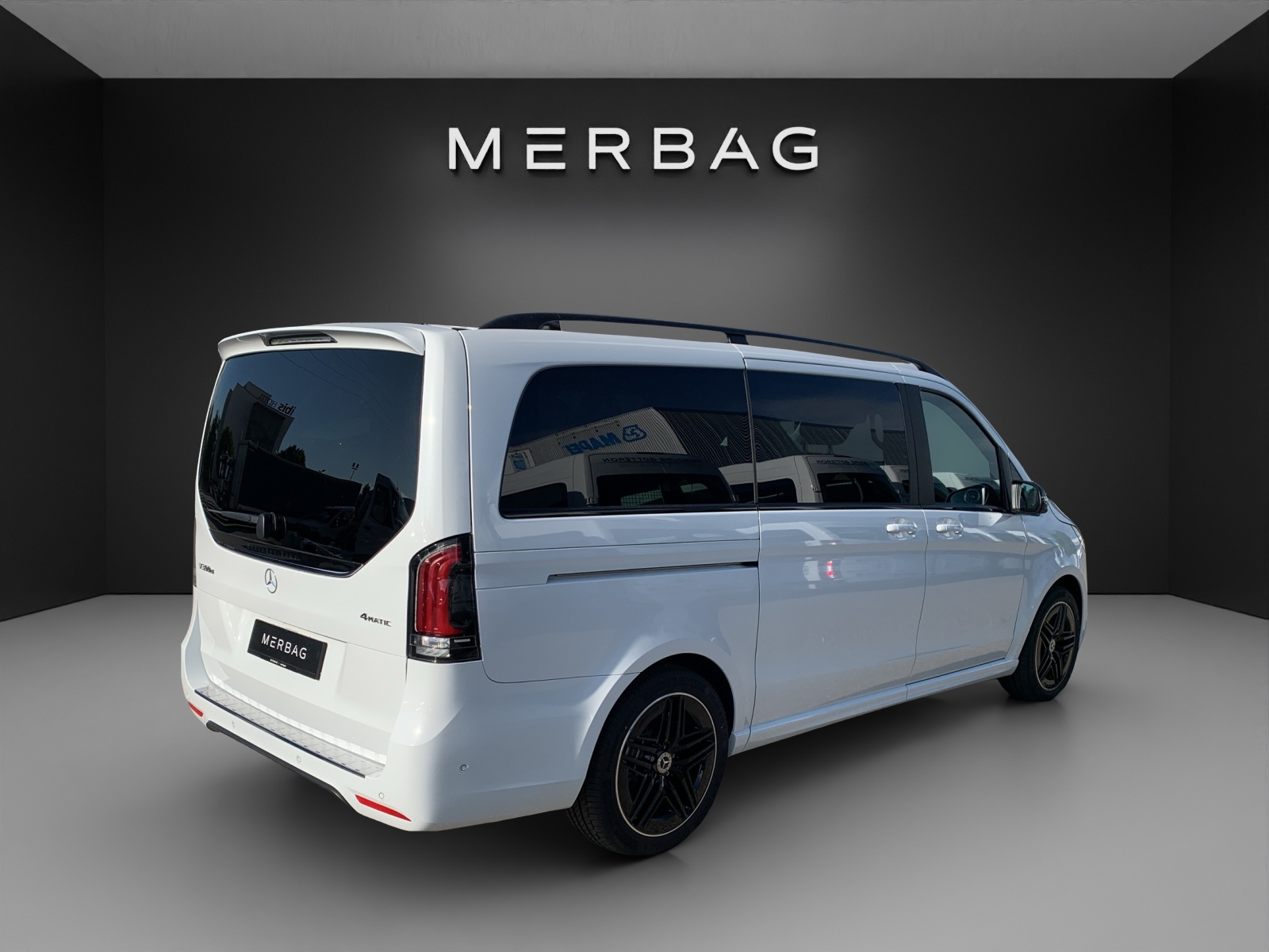 MERCEDES-BENZ V 300 d lang Avantgarde 4Matic 9G-Tronic-image-4