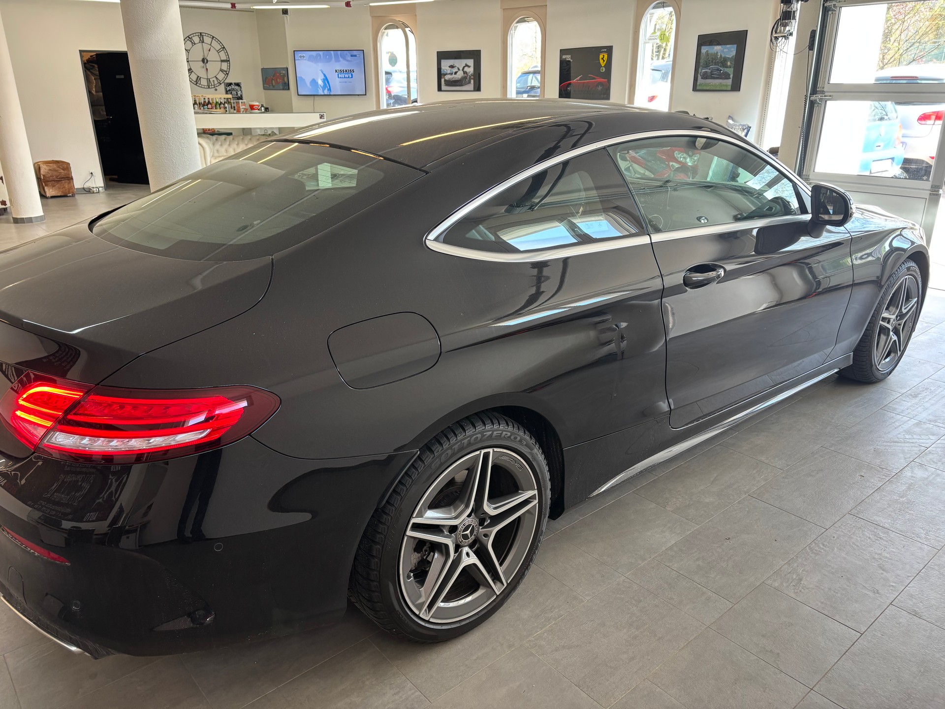 MERCEDES-BENZ C 200 Coupé 4Matic AMG Line 9G-Tronic-image-6