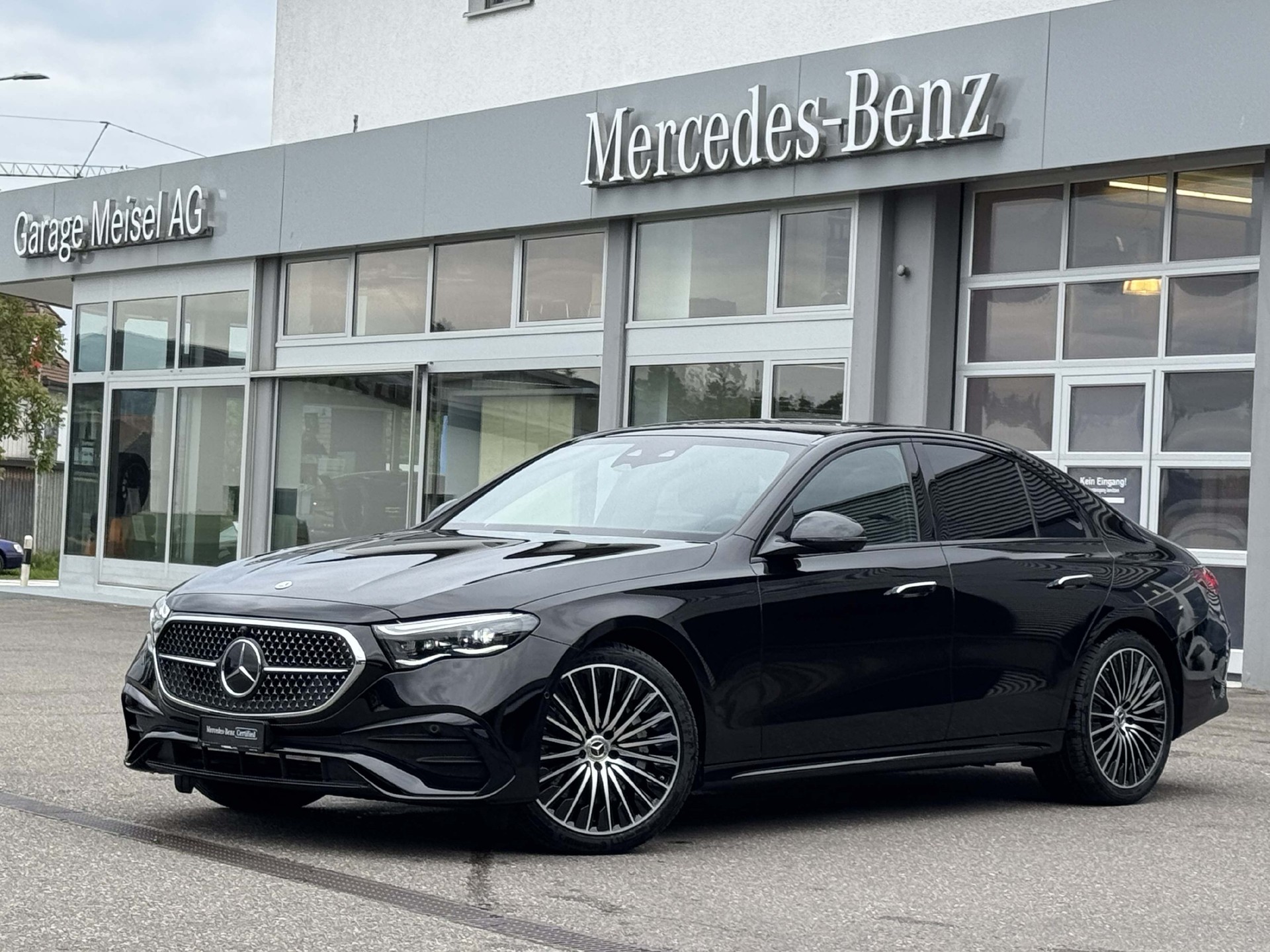 MERCEDES-BENZ E 200 AMG-Line 4Matic