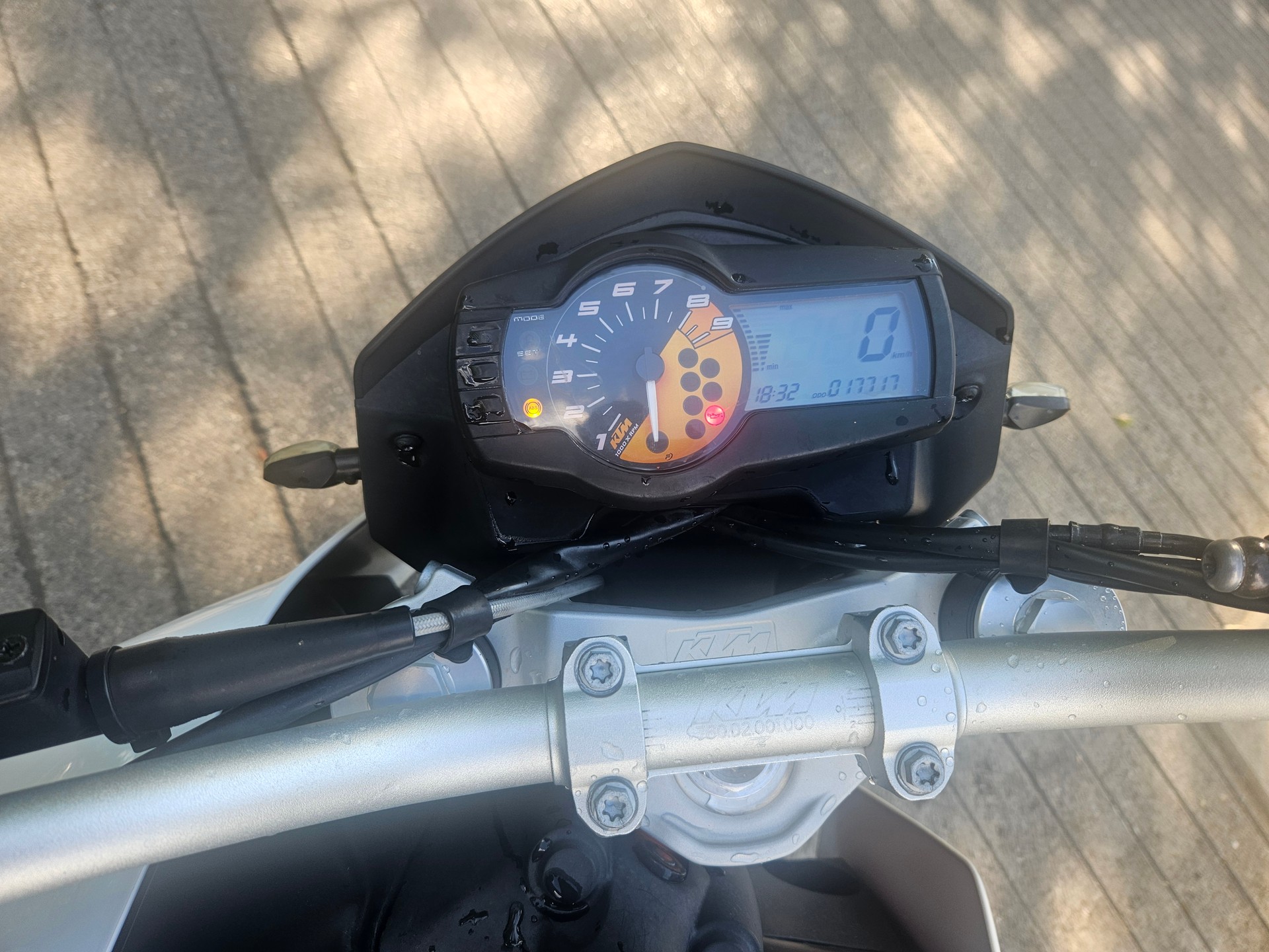 KTM 690 Duke ABS (35kW)-image-3