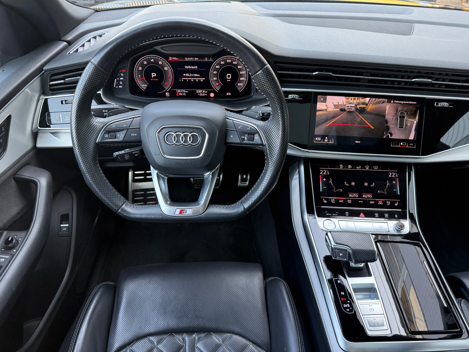 AUDI Q8 55 TFSI quattro tiptronic ***DISTANZREGLER***-image-9
