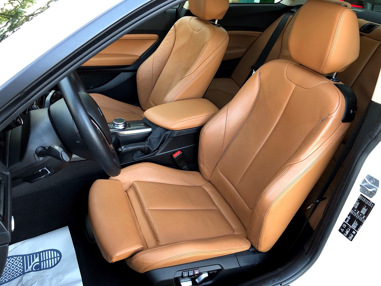 BMW 220d xDrive Coupé Sport Line Steptronic-image-6