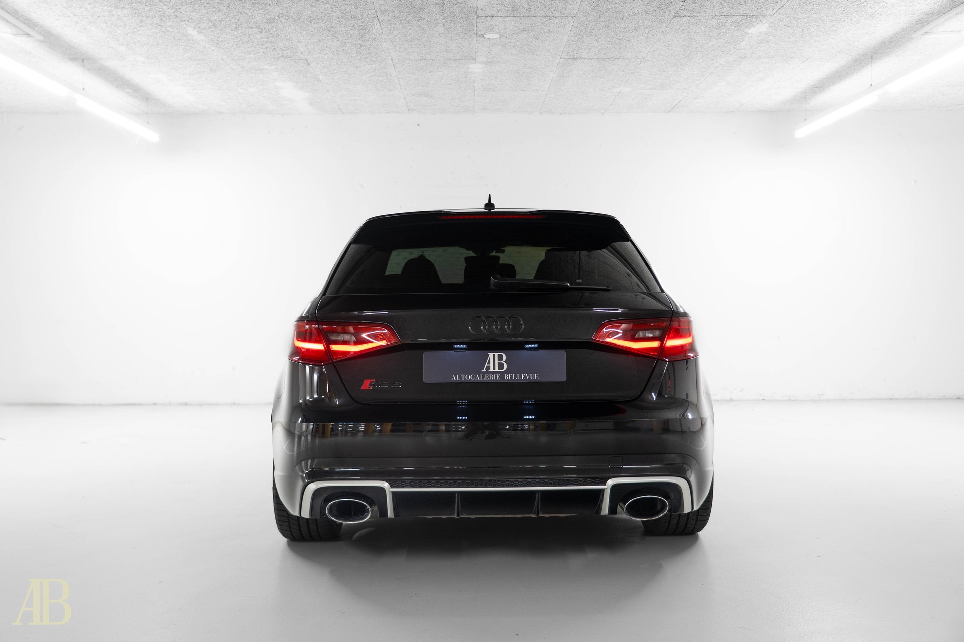 AUDI RS3 2.5 TSI quattro S-tronic - Ohne OPF - CH-Fahrzeug-image-5
