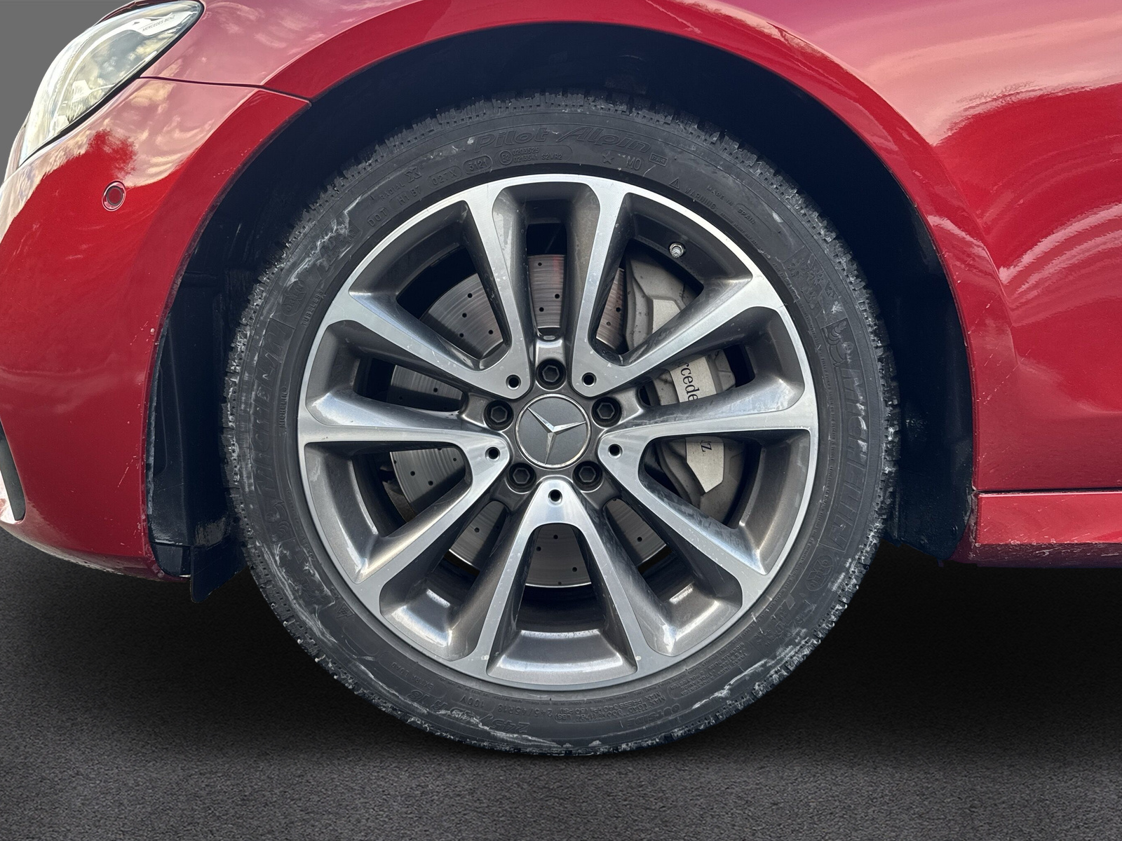 MERCEDES-BENZ E 400 d 4M AMG Line-image-20