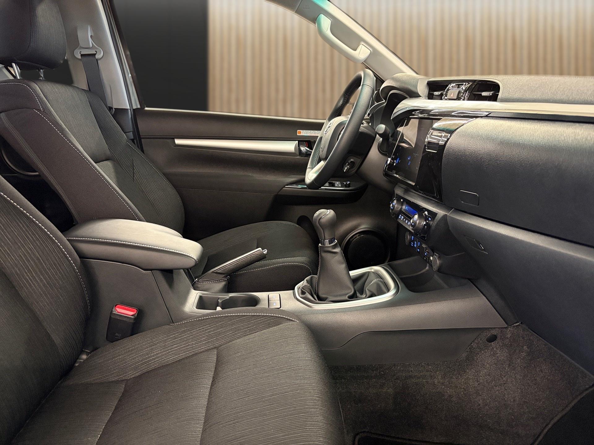 TOYOTA Hilux Extra Cab.-Pick-up 2.8 D-4D 204 Style-image-15