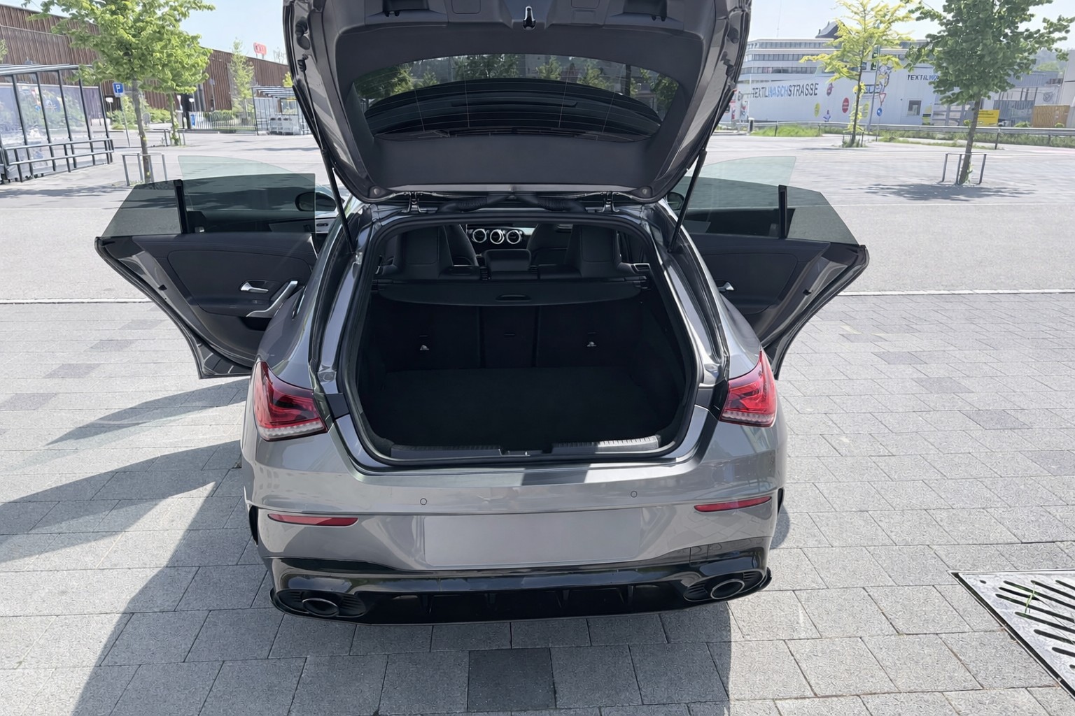 MERCEDES-BENZ CLA 35 AMG 4Matic 7G-DCT Shooting Brake-image-4