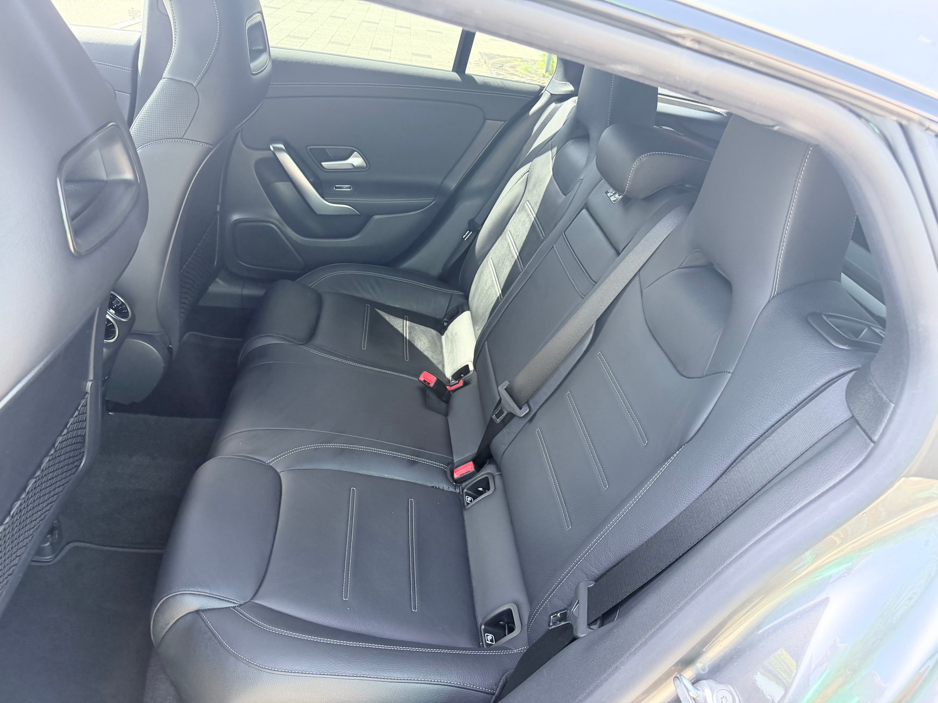 MERCEDES-BENZ CLA 35 AMG 4Matic 7G-DCT Shooting Brake-image-7