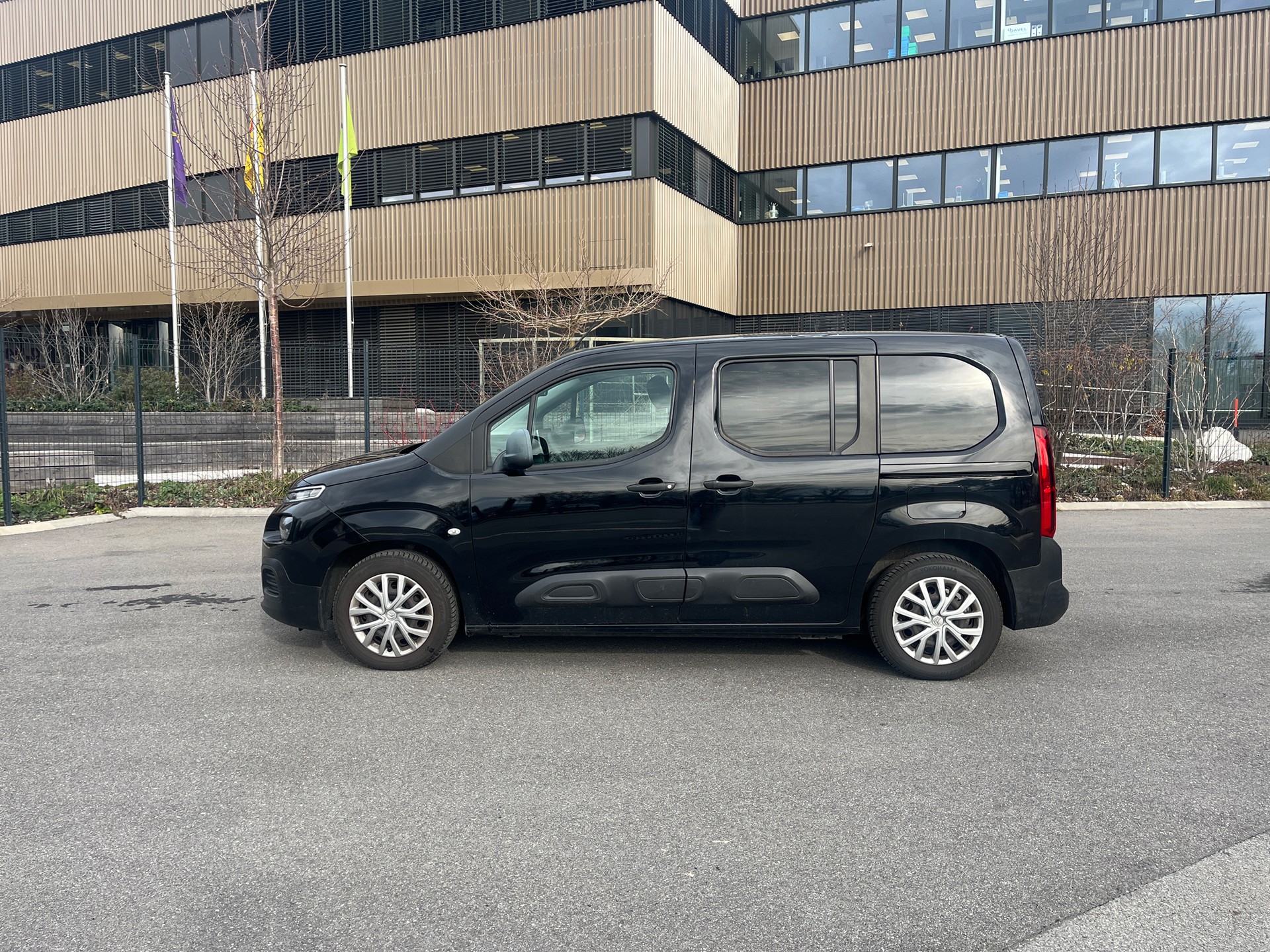 CITROEN Berlingo 1.2i PureTech Feel-image-2