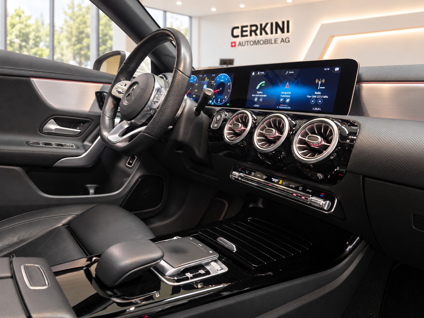 MERCEDES-BENZ CLA Shooting Brake 200 AMG Line 7G-DCT *Ambientenbeleuchung* CH Fhz* 360° Kamera* Pano* HeadUp* Autopilot* Garantie*-image-7