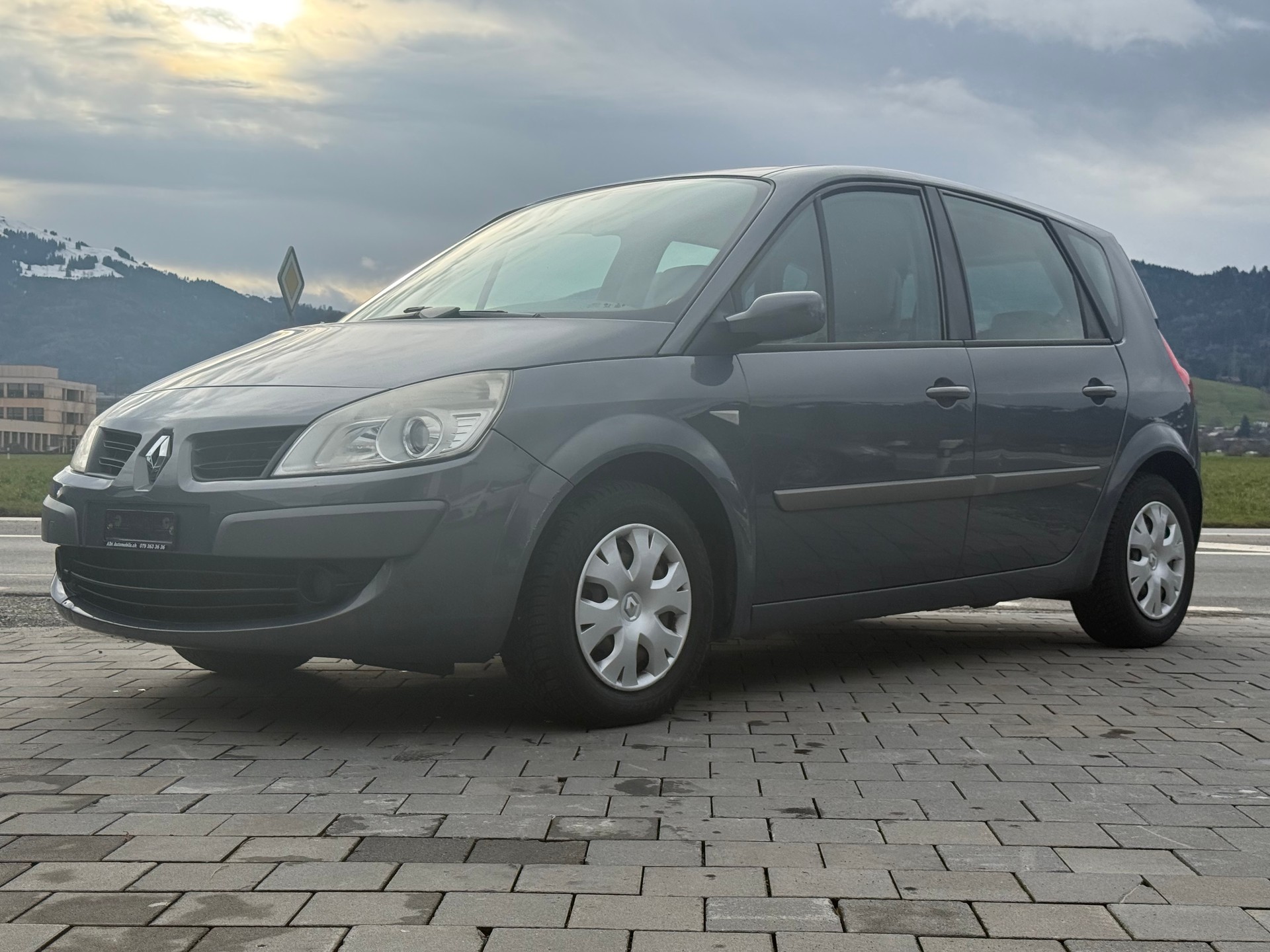RENAULT Scénic 1.6 16V Fairway Automatic