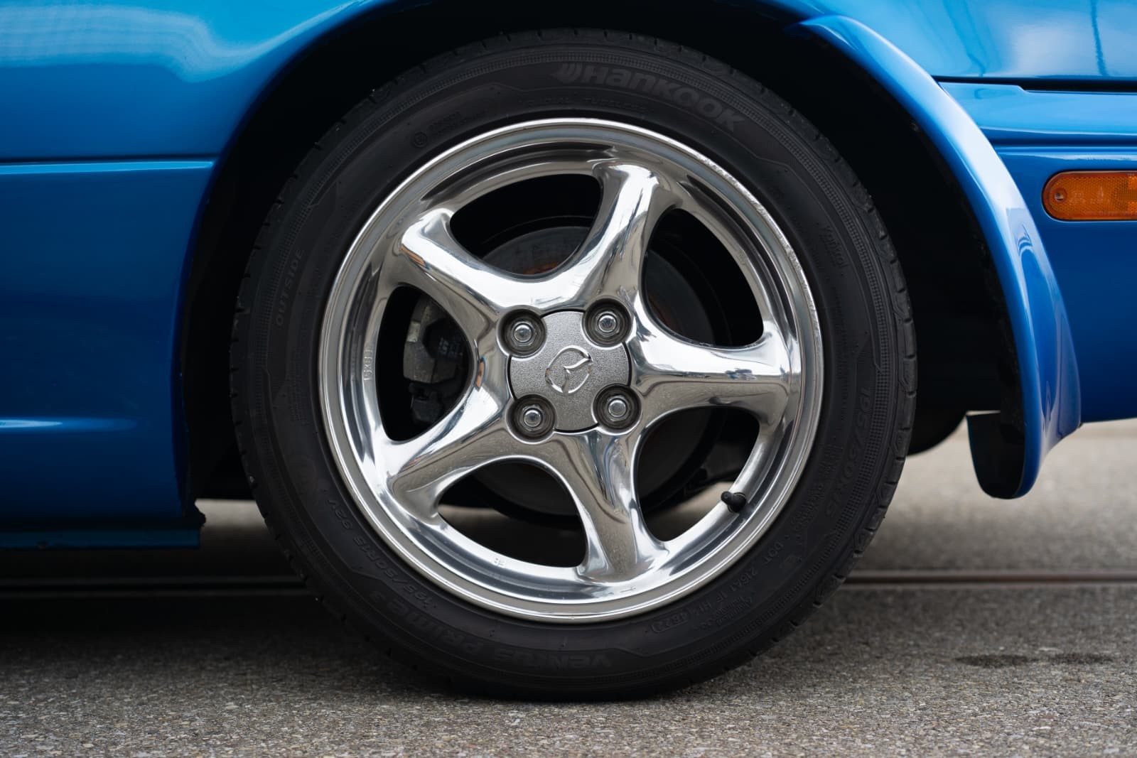 MAZDA MX-5 1.6i-16-image-14