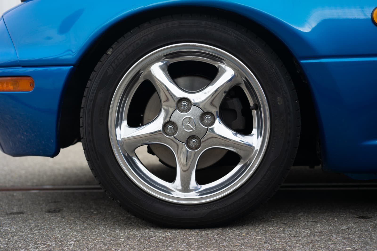 MAZDA MX-5 1.6i-16-image-13