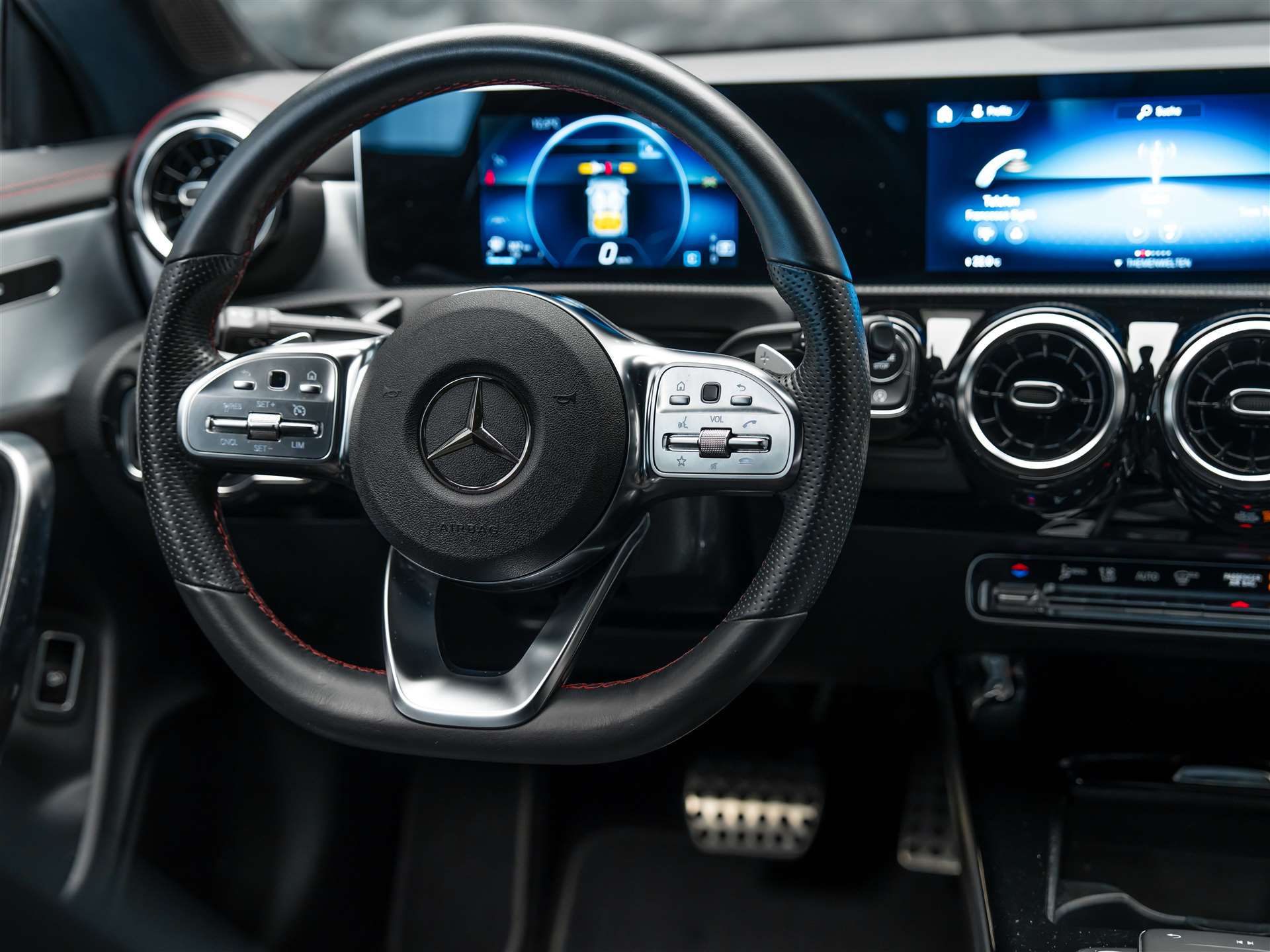 MERCEDES-BENZ CLA 200 AMG Line 7G-DCT *Ambientebeleuchtung*Kamera*-image-24