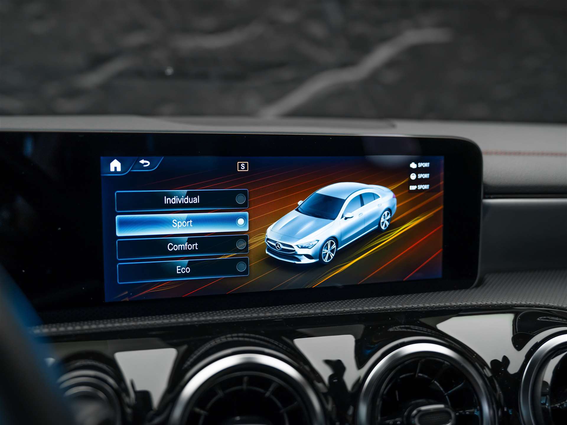MERCEDES-BENZ CLA 200 AMG Line 7G-DCT *Ambientebeleuchtung*Kamera*-image-35